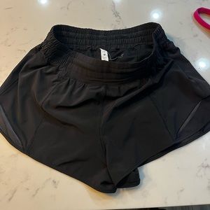 hotty hot high waisted lululemon shorts
